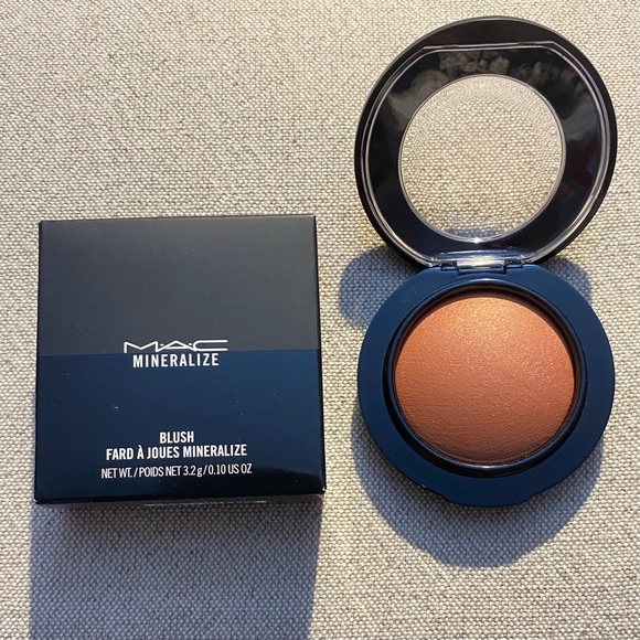 MAC Mineralize Blush NIB - Picture 1 of 2